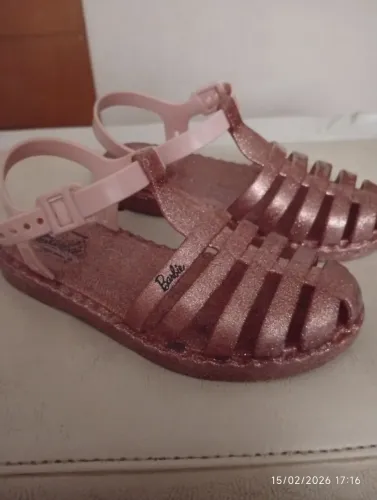Sandália infantil Barbie Grendene