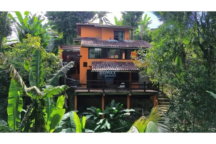 Casa Orgânica no Coração de Arraial dAjuda e a poucos metros das praias!