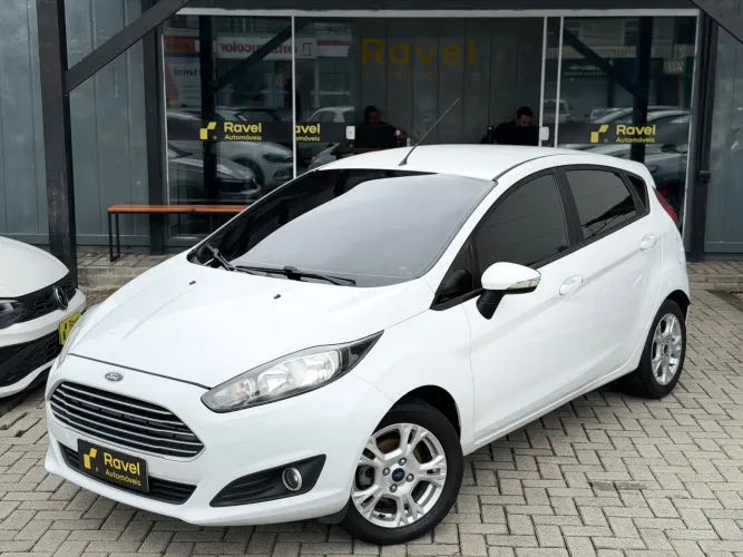 Ford Fiesta SEL 1.6 16V Flex Mec. 5P 2017