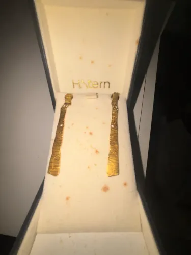 Brinco Hstern de ouro com brilhante 