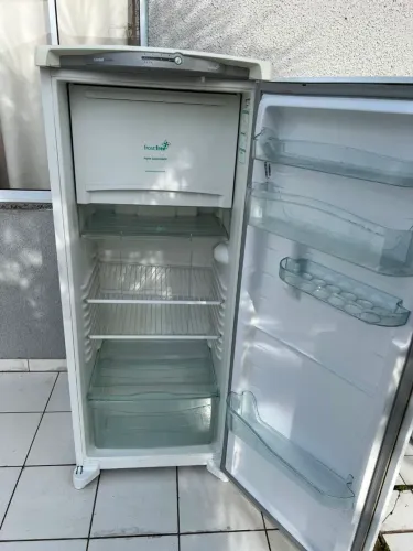 GELADEIRA FROST FREE, ENTREGO.