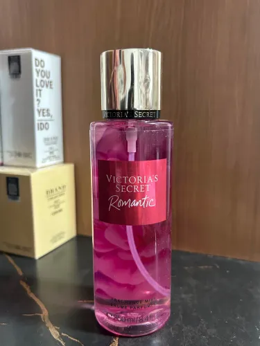 BODY SPLASH VICTORIA?S SECRET ROMANTIC ORIGINAL