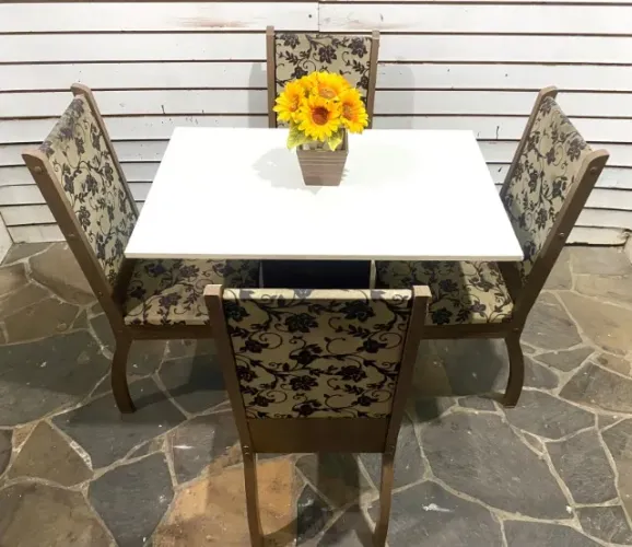 Mesa tampo 90x60cm + 4 cadeiras estofadas