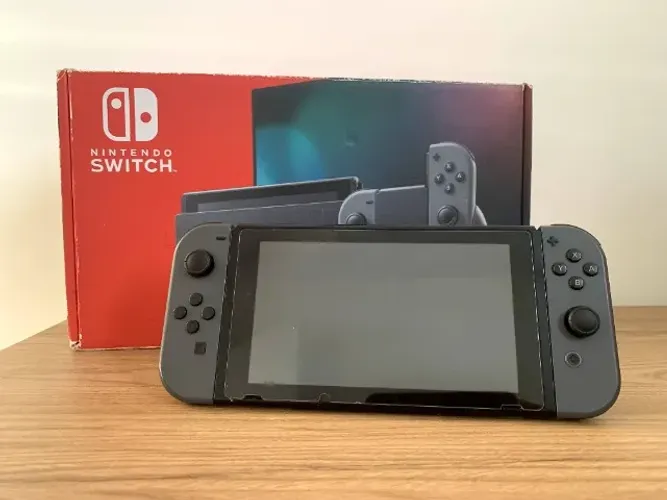 Nintendo Switch 1 (v2)
