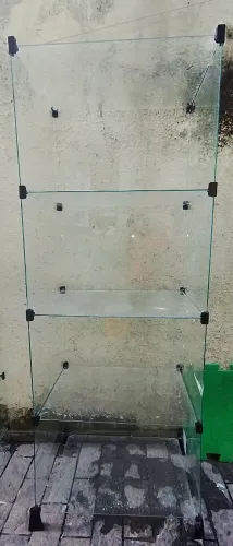 Estante de vidro