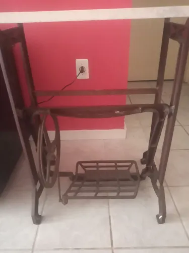 Peça Antiga de ferro/Máquina decada de 40