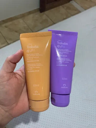 2 creme hidrante natura por 30,00