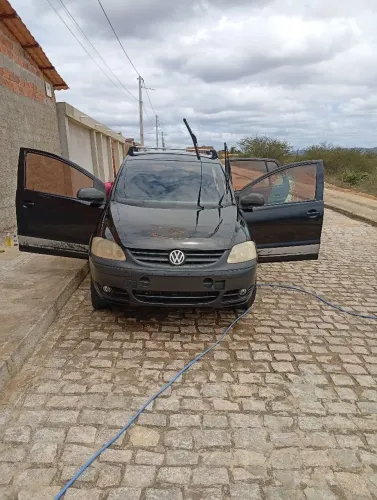 Volkswagen Crossfox 1.6 MI Total Flex 8V 5P 2006