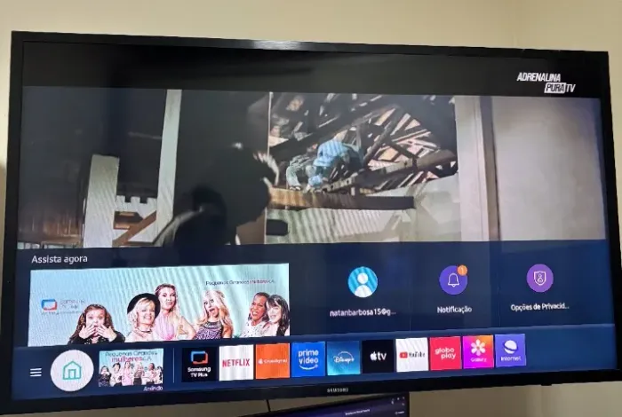 TV Samsung 40 LED Smart Tizen OS UN40T5300