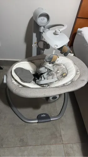Cadeirinha automática para bebê 