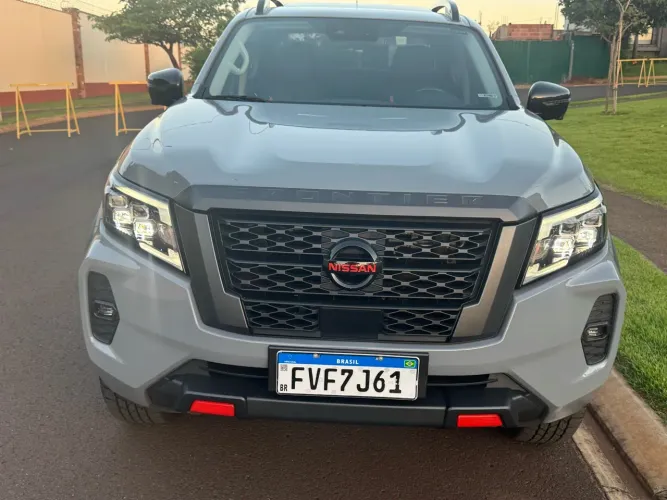 Nissan Frontier Pro4x CD 4X4 2.3 Bi-TB Die. AUT 2023