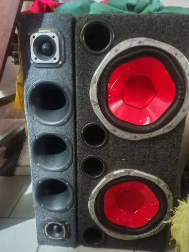 Caixa de som automotivo com módulos controle de longa distância td fiação.. barbada..