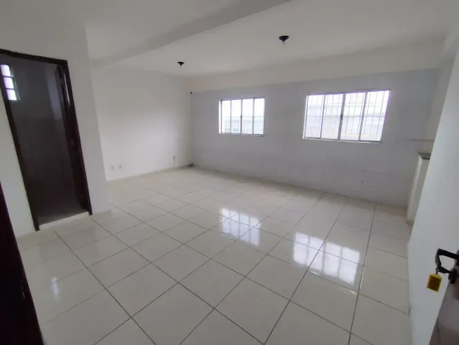 Alugo sala comercial de 32m² primeiro andar, ao lado do Comercial Karina Av. Jeronimo de A