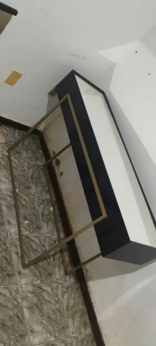 Aparador para sala com espelho