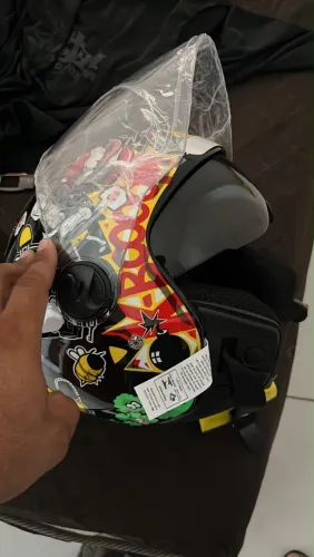 Capacete aberto