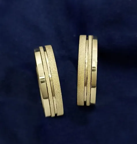 Par de aliança em Ouro 18k