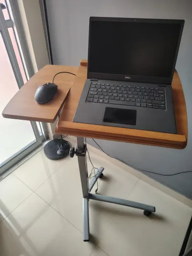 Mesa suporte para notebook luxo ergonômica tampo MDF reclinável altura ajustável