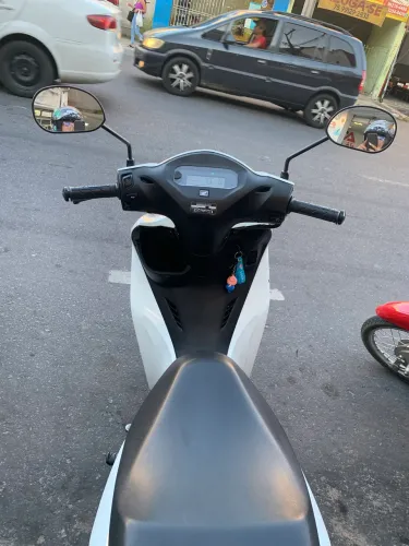 BIZ 125 ES