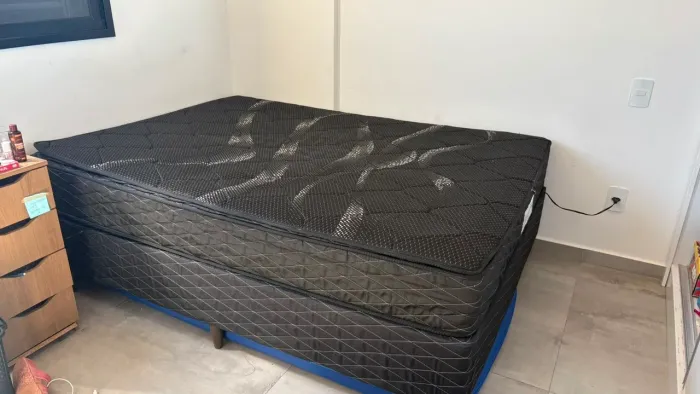 CAMA BOX DE CASAL PRETA UMAFLEX