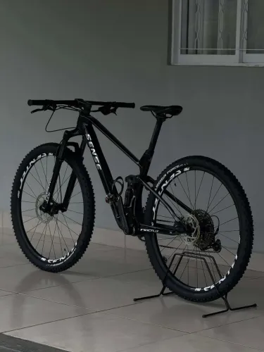 SENSE INVICTUS CARBONO 2026 | 70 KM | ESTADO DE ZERO | NOTA FISCAL