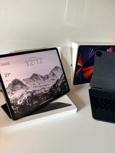 iPad Pro M1 12.9 128GB Wi-Fi + Acessórios 