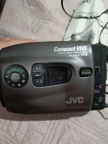 Camera JVC VHS GR-AX900U