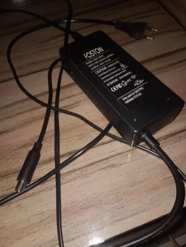 Vendo carregador de patinete s9 pro