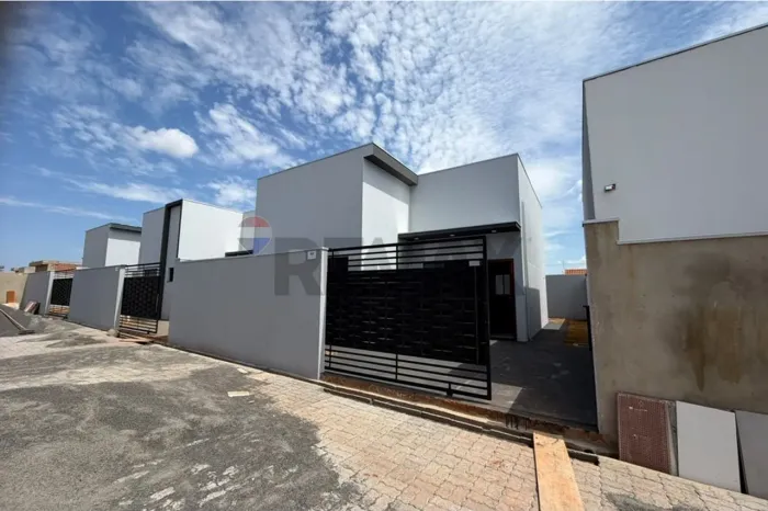 CASA À VENDA RESIDENCIAL ALVORADA | JARDIM ITÁLIA 03