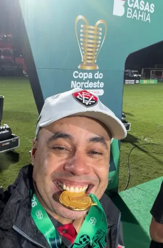 Boné Esporte Clube Vitória 