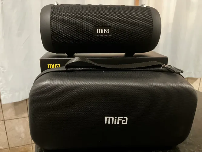 Caixa de som Bluetooth (leia)