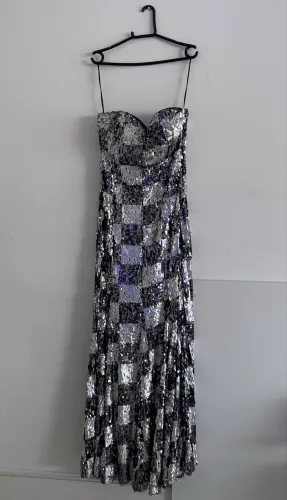 Vestido longo paetê prateado 