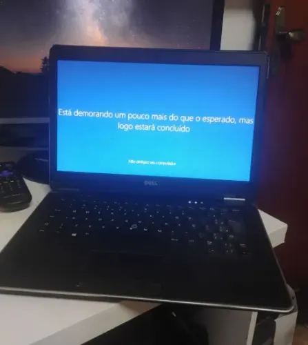 Notebook Dell i5 de 4° 8gb HD 500 bateria viciada