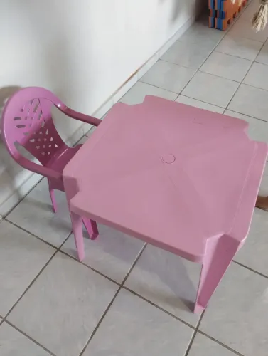 Mesa e cadeira infantil 