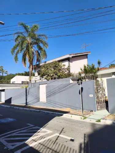 Quarto mobiliado no centro de Barueri