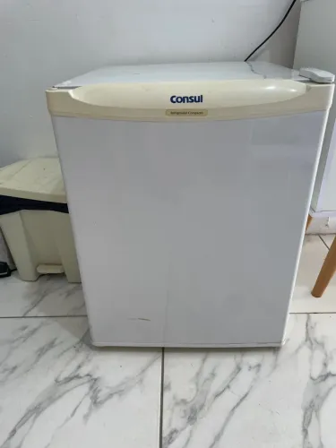 Frigobar cônsul usado funcionando perfeito