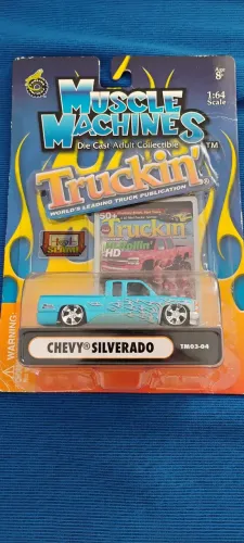 Muscle Machines Chevy Silverado 1/64