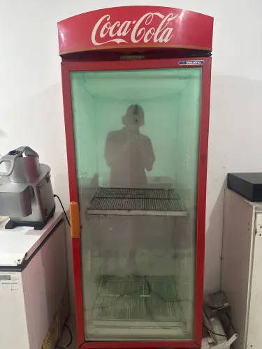 Geladeira Coca Cola