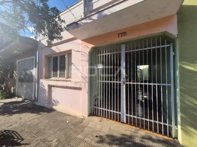 Venda de Casas / Padrão na cidade de São Carlos