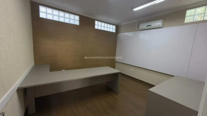 Comercial para aluguel, 4 vagas, Centro - Uberaba/MG