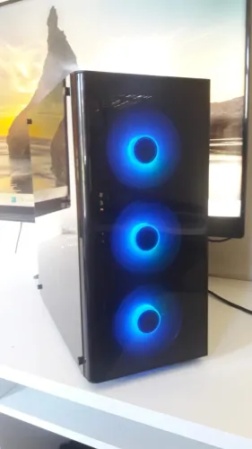 CPU i5-7400 3.0ghz 6mb cache/ 8gb de memoria ddr4/ SSD 240gb/ Fonte 500w