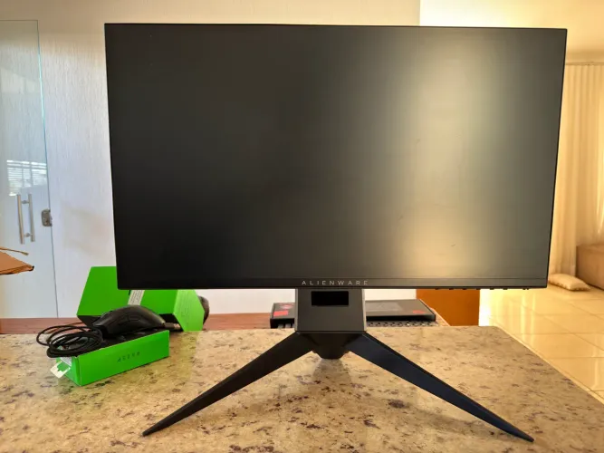 Monitor Alienware 240hz - 24,5 polegadas