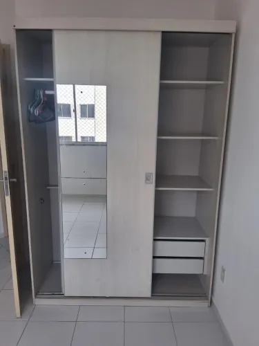 Vendo guarda-roupa