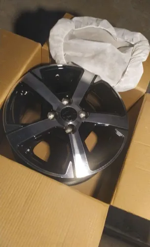 JG de rodar 14 novas na caixa