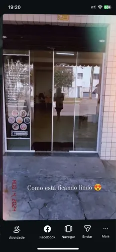 Porta de vidro temperado para salão comercial