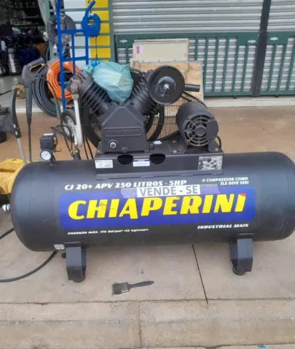 COMPRESSOR DE AR CHIAPERINI 20+ 250L 5HP - CHIAPERINI