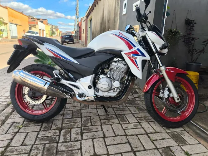 Moto Honda CB 300R