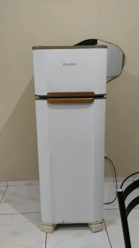 GELADEIRA RCD34 ESMALTEC
