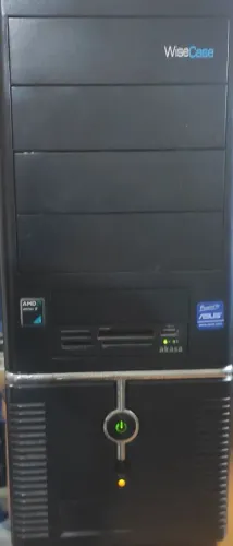 Computador com programas de Jogos e músicas não incluso o monitor. 