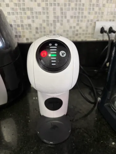 Cafeteira Dolce Gusto GENIO S