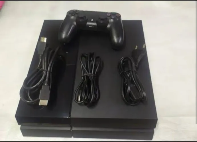 Ps4 fat desbloqueado 1 controle 30 jogos todos os cabos
